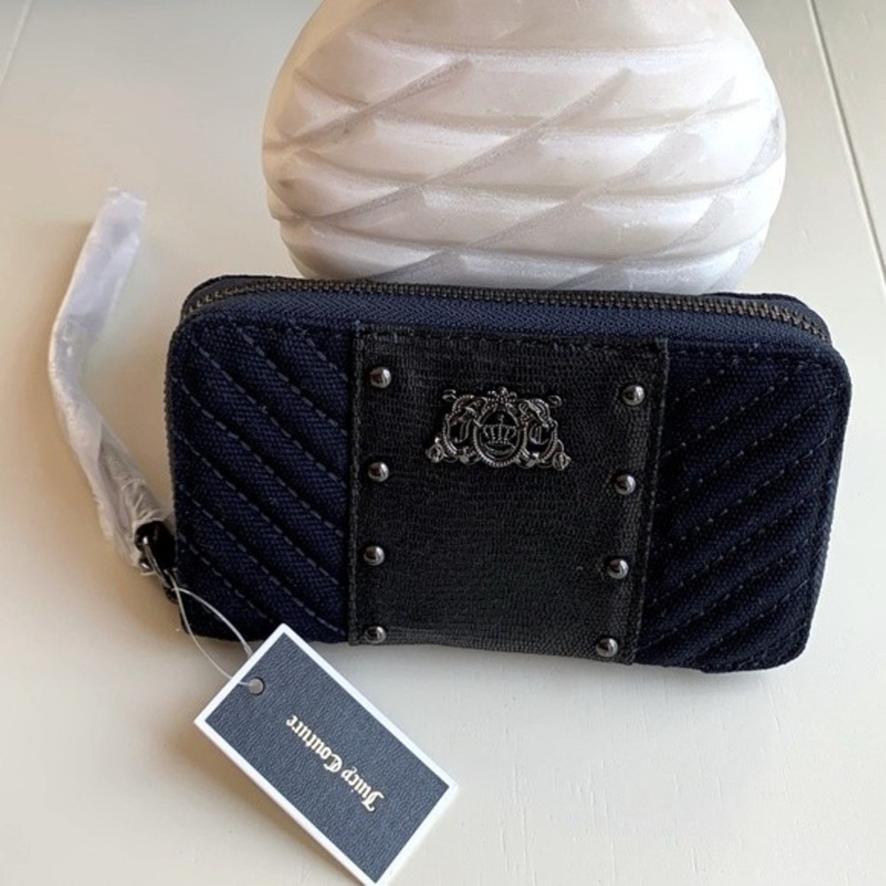Juicy Couture Y2K Wristlet Quilted Studded Navy Blue Black Color Block Zipper